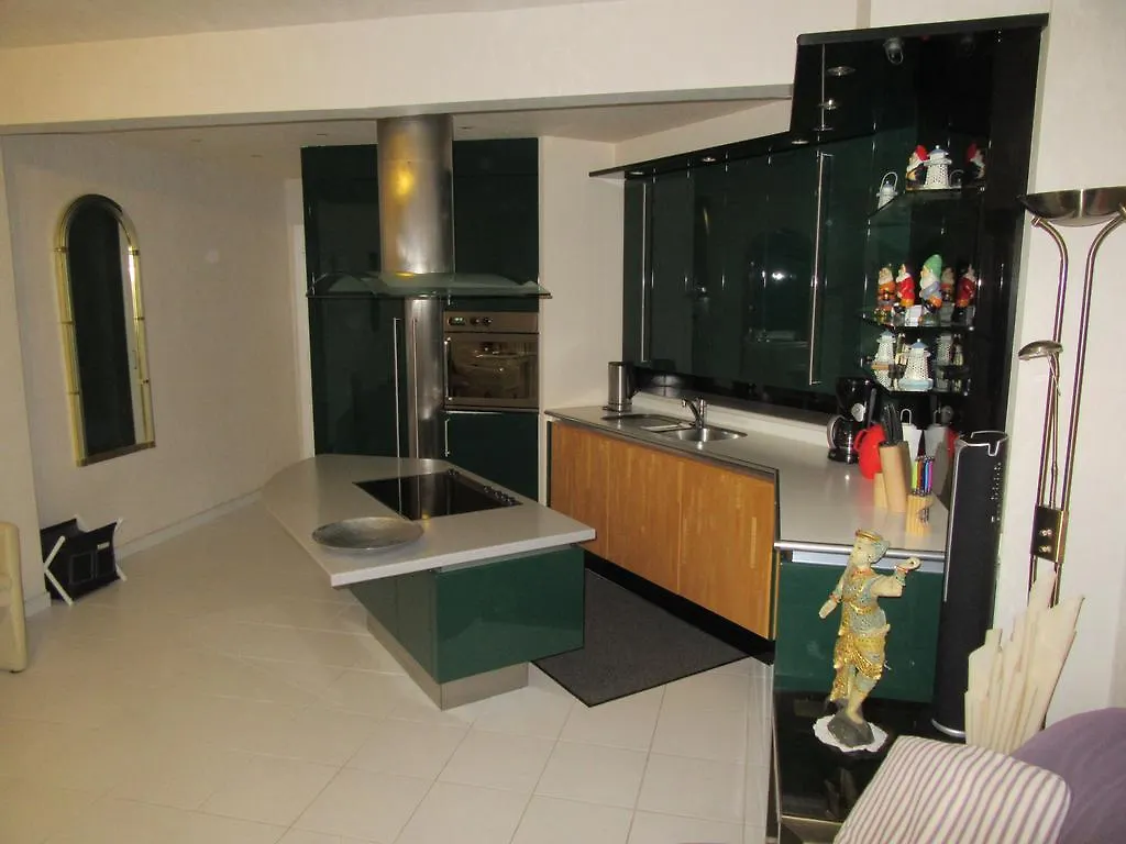 Sint James Apartment Ostend